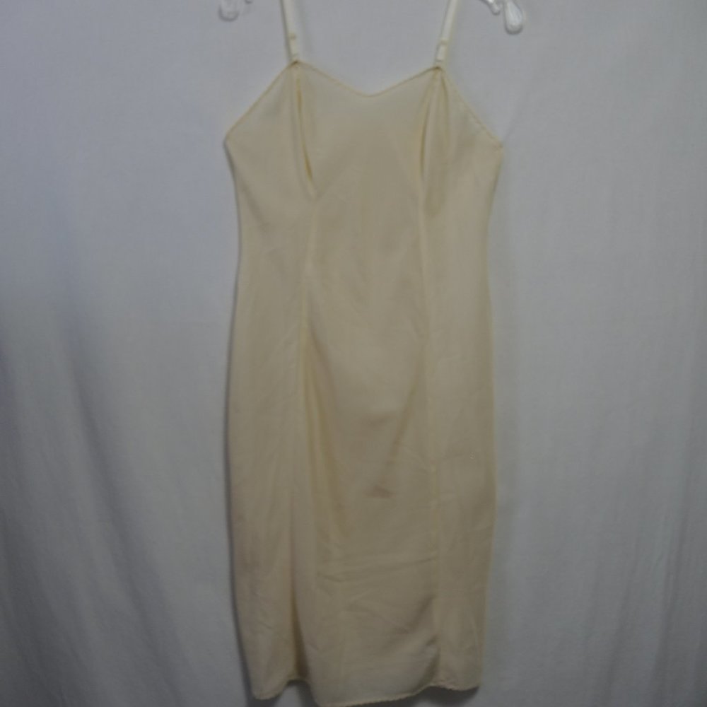 Vintage Full Slip Cream Color Adjustable Straps Size XS/S Wonder Maid